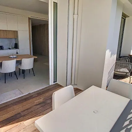 Luxury Amazing 3 Bedrooms, 3 Bathrooms On The Croisette 408 * Cannes