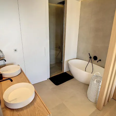 Apartment Luxury Amazing 3 Bedrooms, 3 Bathrooms On The Croisette 408